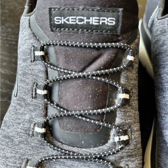 Skechers Women’s Slip-in Sneakers Size 8 - Picture 7 of 12